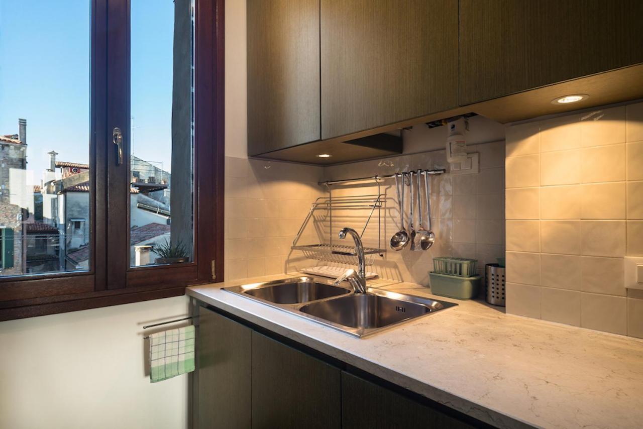 Apartment Mansardina - 1 Min From Accademia - Duplex Stylish And Cosy Venice