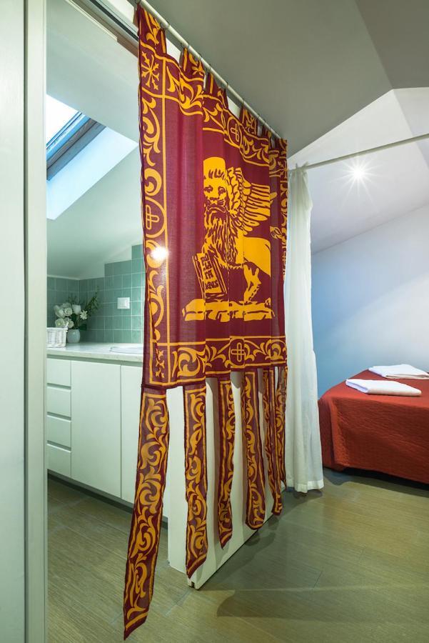 Mansardina - 1 Min From Accademia - Duplex Stylish And Cosy Apartment Venedig